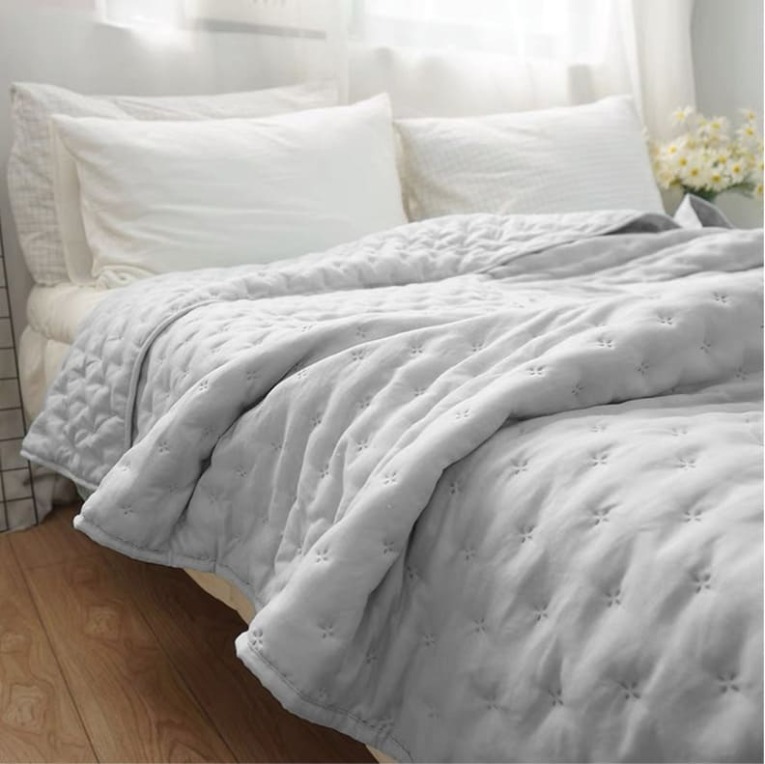 GOTEXTIL | Colcha Bouti Verano MATTINA Stilia Soft Touch con Fundas de Cojín | Colcha Verano Ligera 100 g/m²