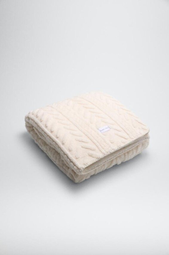 GOTEXTIL | Manta Plaid Ysabel Mora 50025 | Doble Textura Pelo y Borreguito | Suave y Cálida