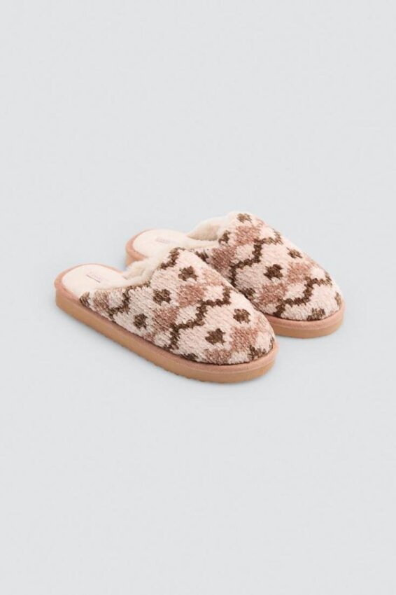 GOTEXTIL | Zapatillas de casa mujer Ysabel Mora 14182 de pelo con dibujo geométrico