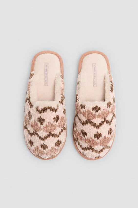 GOTEXTIL | Zapatillas de casa mujer Ysabel Mora 14182 de pelo con dibujo geométrico