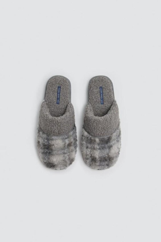 GOTEXTIL | Zapatillas de casa hombre Ysabel Mora 24094 de borreguito y pelo gris