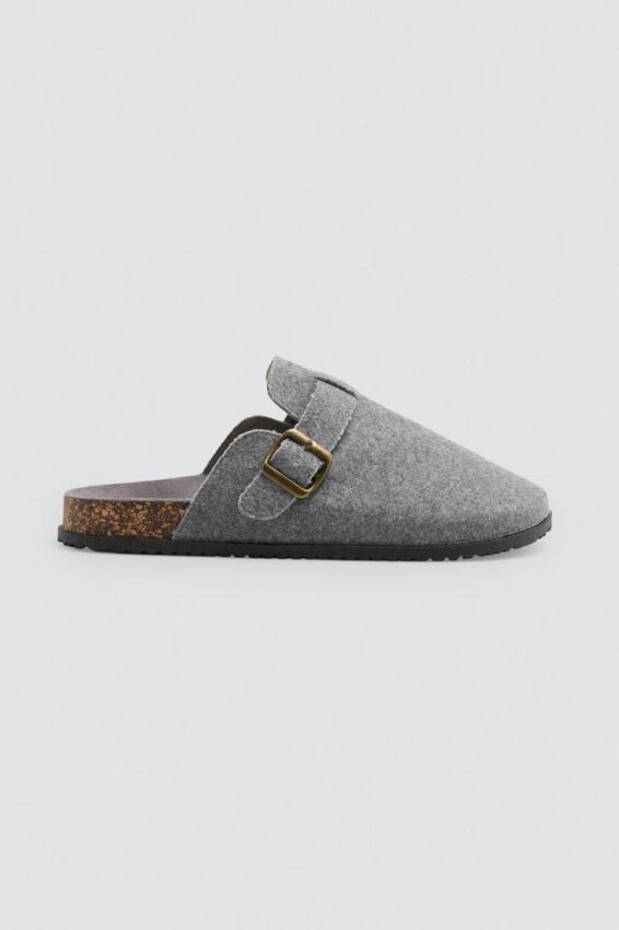 GOTEXTIL | Zapatillas de casa hombre Ysabel Mora 24101 gris efecto fieltro con hebilla