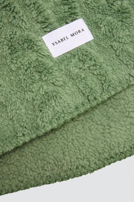 GOTEXTIL | Manta plaid de borreguito Ysabel Mora 50034 verde con relieve suave