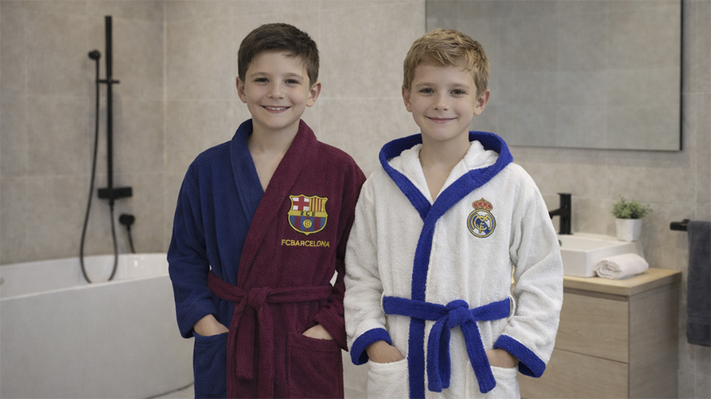 Albornoces Real Madrid y FC Barcelona para niño. Regalo ideal comunión